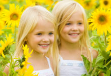 Zwillingswissen: Zwillinge unterscheiden sich mit steigendem Alter immer mehr ©adobe pressmaster-scaled