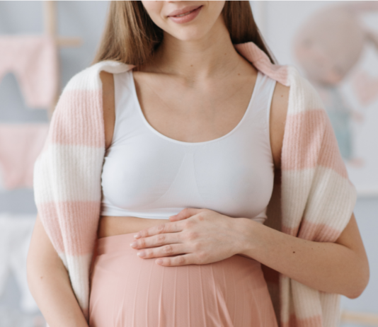 Zwillingswissen: Das Alter von Zwillingsmüttern bei der Geburt www.es-sind-zwei.de DAS Zwillingsportal Alter von Zwillingsmüttern bei der Geburt