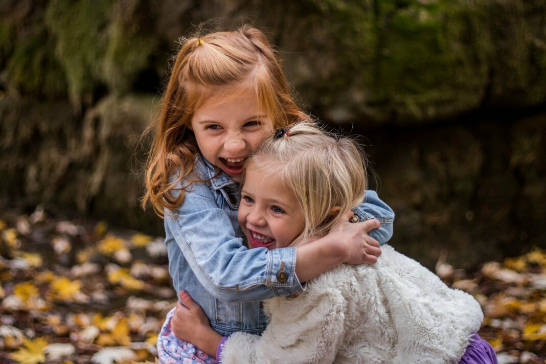www.es-sind-zwei.de DAS Zwillingsportal Kinder brauchen Kinder