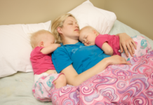 Wo schlafen die Zwillinge? Eine Reise durch Theorie und Praxis es-sind-zwei.de DAS Zwillingsportal Wo schlafen die Zwillinge