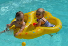 Badespaß mit Zwillingen #Anzeige es-sind-zwei.de DAS Zwillingsportal Badespaß mit Zwillingen