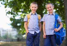 Bereit für die Einschulung der Zwillinge? es-sind-zwei.de DAS Zwillingsportal Bereit für die Einschulung der Zwillinge