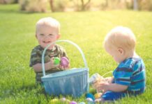 Schöne Ostergeschenke für Zwillinge und Geschwister www.es-sind-zwei.de DAS Zwillingsportal