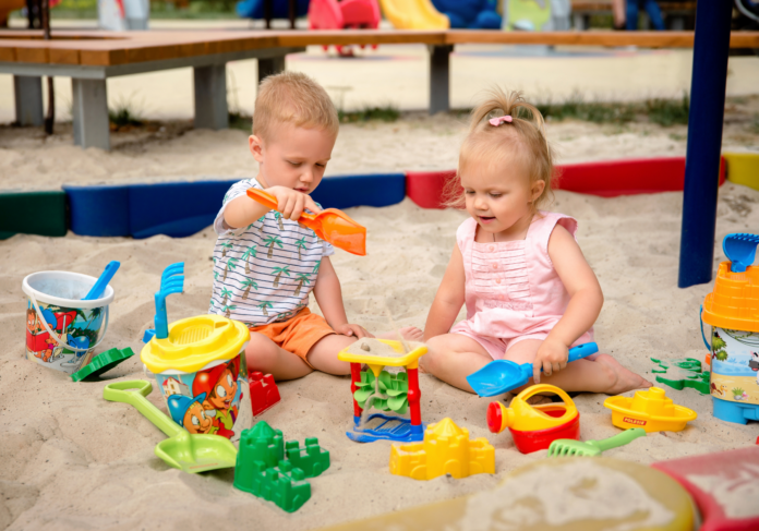 es-sind-zwei.de DAS Zwillingsportal Spielplatz mit Zwillingen