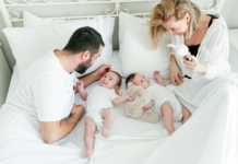 Kurse für Zwillinge und individuelle Beratung www.es-sind-zwei.de DAS Zwillingsportal Kurse für Zwillinge