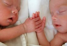 Schlafberatung bei Zwillingen www.es-sind-zwei.de DAS Zwillingsportal Schlafberatung bei Zwillingen