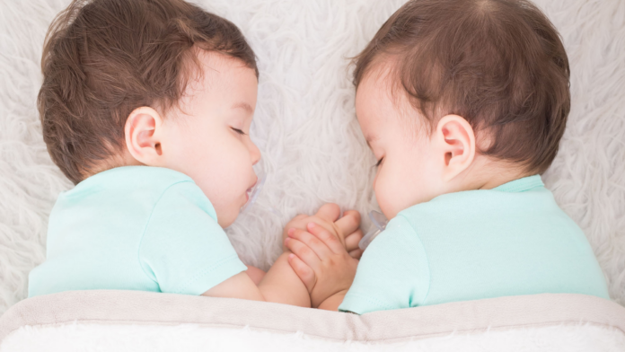 www.es-sind-zwei.de DAS Zwillingsportal 12 Tipps zum Zwillingsschlaf