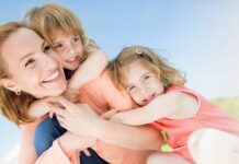 Zwillinge in der Grundschule – Miteinander durch die Grundschulzeit www.es-sind-zwei.de DAS Zwillingsportal Zwillinge in der Grundschule