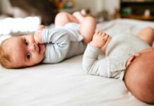 Zwillingsbabys ablegen – 8 hilfreiche Tools www.es-sind-zwei.de DAS Zwillingsportal Zwillingsbabys ablegen