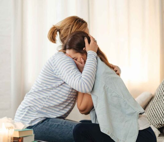 Zwillingsmama: Pubertät und Wechseljahre gleichzeitig meistern www.es-sind-zwei.de Zwillingsmama: Pubertät und Wechseljahre gleichzeitig meistern