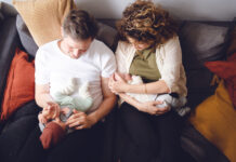 Zwillingsfotografin: Warum Fotos für Zwillingsfamilien so besonders sind www.es-sind-zwei.de DAS Zwillingsportal Fotos für Zwillingsfamilien